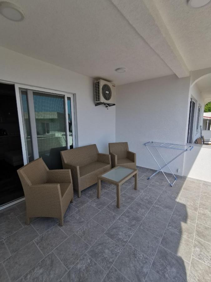 Holiday Home Kalicanin بار المظهر الخارجي الصورة