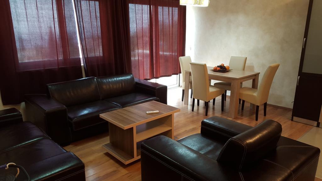 Holiday Home Kalicanin بار الغرفة الصورة